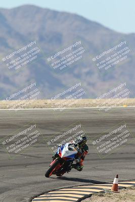 media/Oct-30-2025-Racers Edge (Thu) [[dabbdaf680]]/3-B Group/Session 2 (Bowl Exit)/